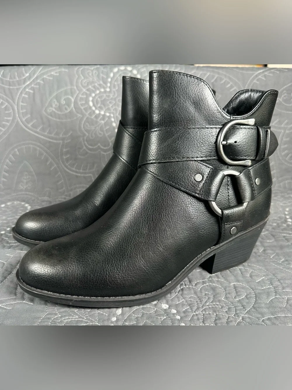 Frye and Co. Women’s Black Bellame Stacked Heel Booties NWT Size 7.5